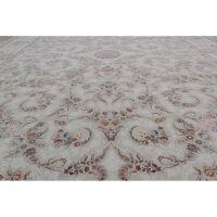 فرش ماشینی 1500 شانه کلکسیون فرشینه طرح یاسمین زمینه نقره ای گل برجسته